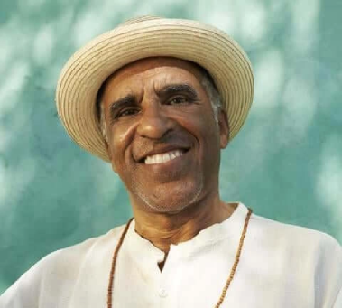 Daniel Harris sharing his long term experience with improved daily comfort and renewed confidence in his routine activities