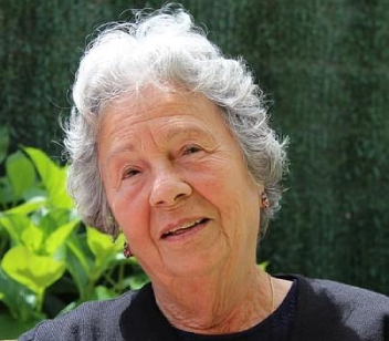 Olivia Martinez sharing her personal wellness experience with improved daily comfort and better energy balance in everyday life